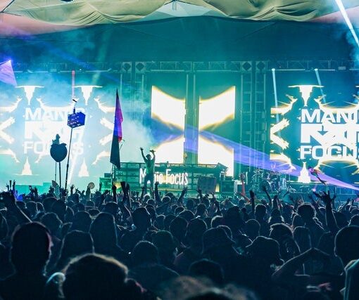 Manic Focus Magic Tour 18