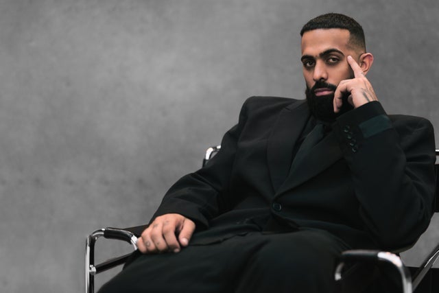 Eladio Carrión – DON KBRN World Tour