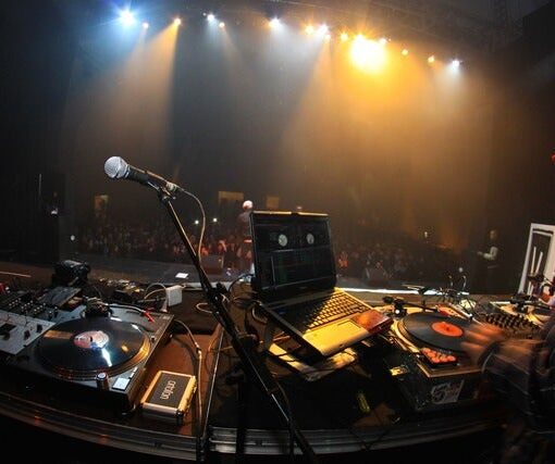 Glonavy Presents Glo Con Live