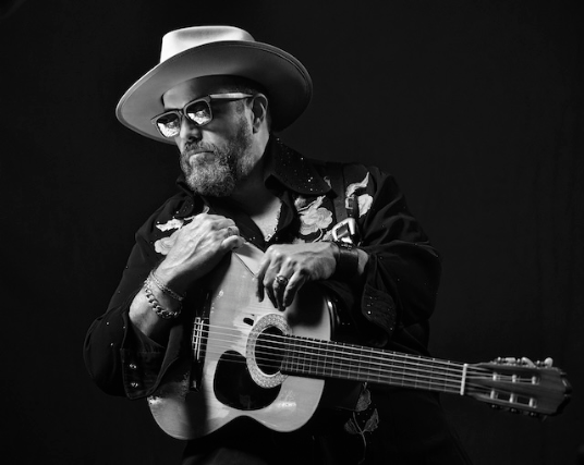 (SOLD OUT) An Evening with Raul Malo