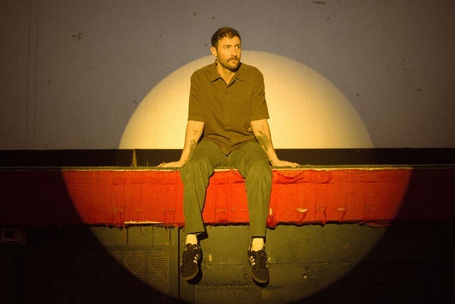 Ruston Kelly – Pale, Through the Window Tour